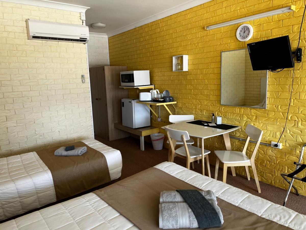 Jillaroo Motor Inn 格伦因尼斯 外观 照片