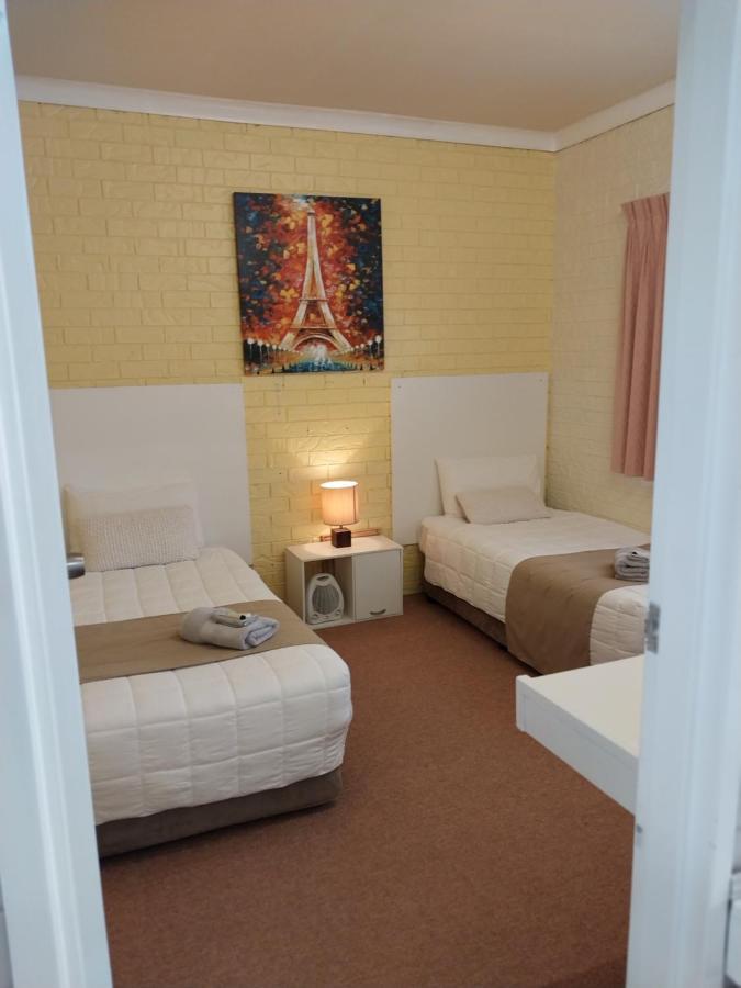 Jillaroo Motor Inn 格伦因尼斯 外观 照片