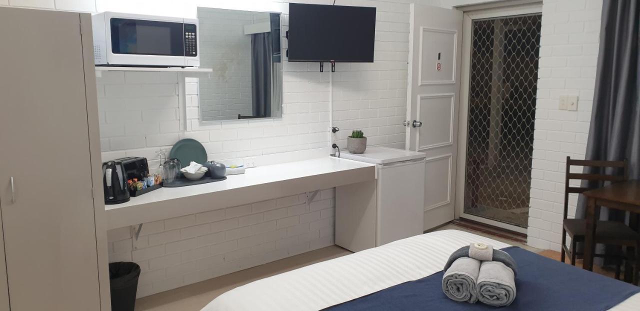 Jillaroo Motor Inn 格伦因尼斯 外观 照片