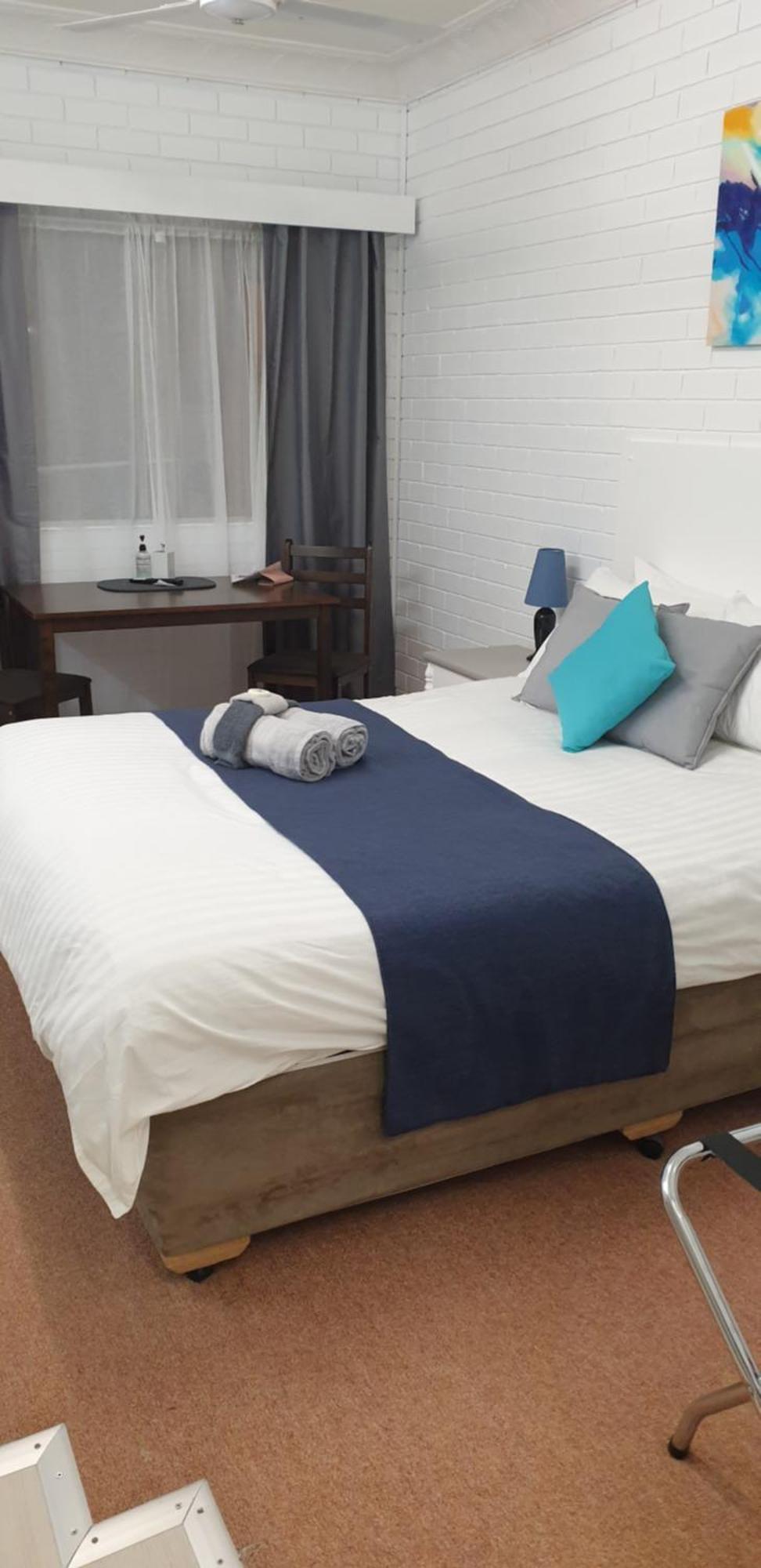 Jillaroo Motor Inn 格伦因尼斯 外观 照片