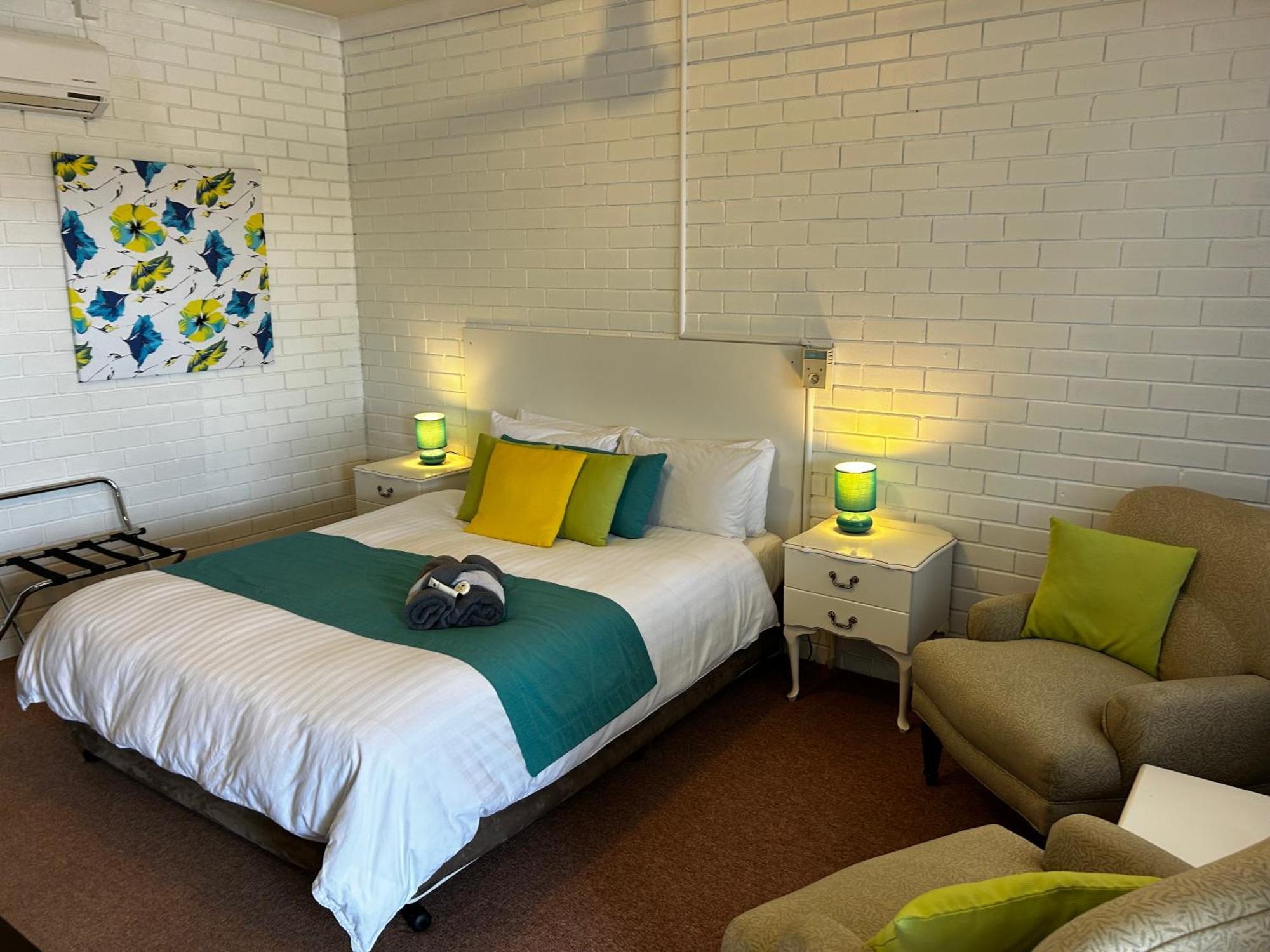Jillaroo Motor Inn 格伦因尼斯 外观 照片