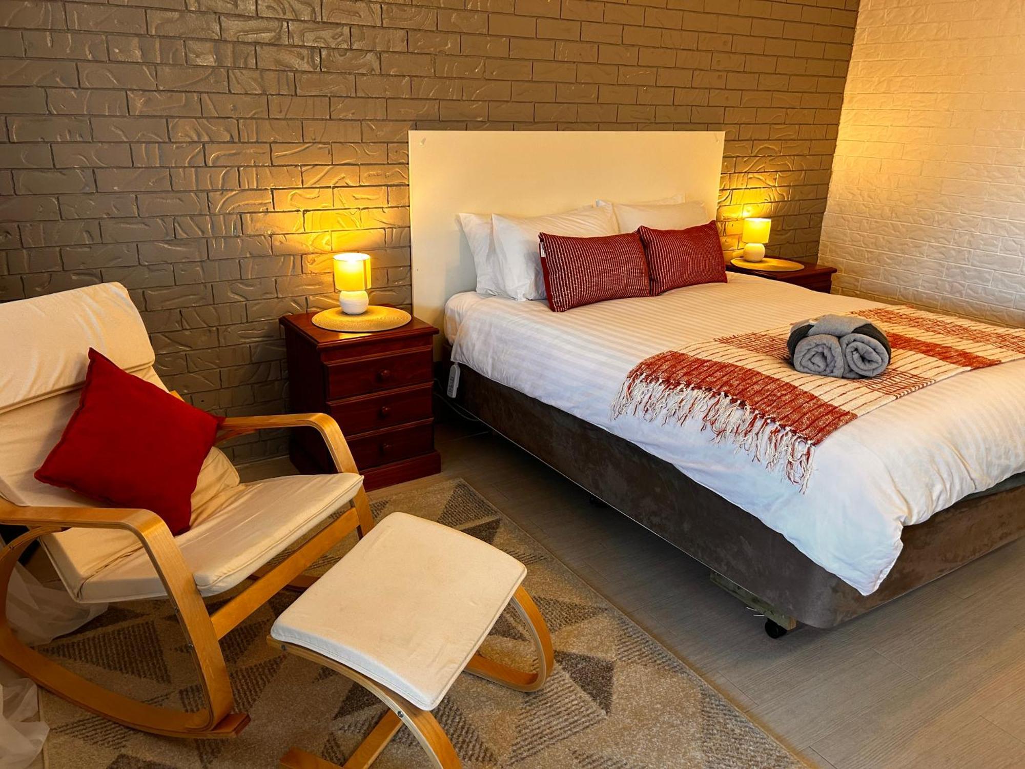Jillaroo Motor Inn 格伦因尼斯 外观 照片